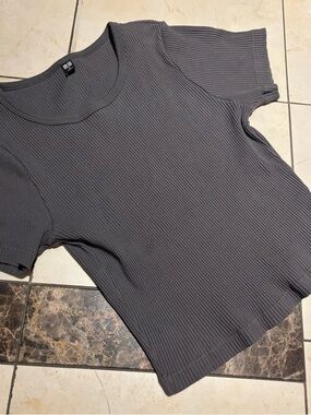 Uniqlo Ribbed Short Sleeve Top - Charcoal Gray